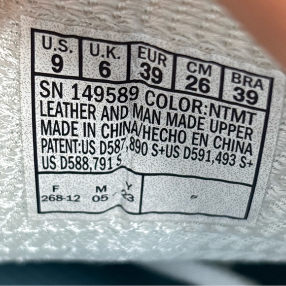 NEW - Skechers Women's D'Lites Sneakers Shoes Size 9 - Picture 9 of 10